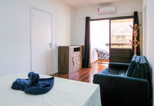 Apartamento em Guarujá - Apto a 200 m da Praia das Pitangueiras-Guarujá/SP Apartamento em Guarujá - Apto a 200 m da Praia das Pitangueiras-Guarujá/SP