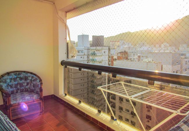 Apartamento em Guarujá - Apto a 200 m da Praia das Pitangueiras-Guarujá/SP Apartamento em Guarujá - Apto a 200 m da Praia das Pitangueiras-Guarujá/SP