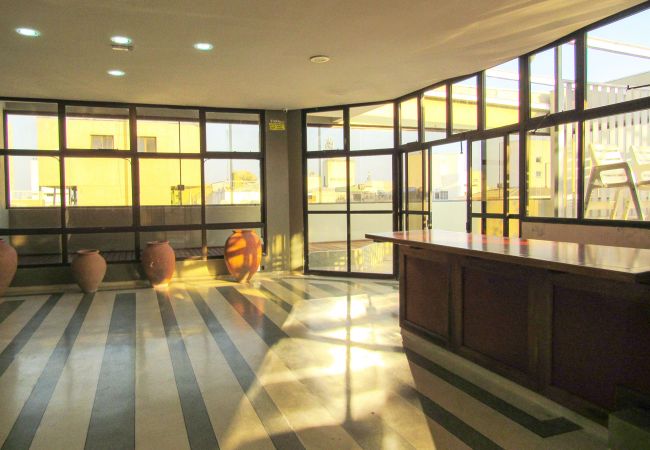 Apartamento em Guarujá - Apto a 200 m da Praia das Pitangueiras-Guarujá/SP Apartamento em Guarujá - Apto a 200 m da Praia das Pitangueiras-Guarujá/SP