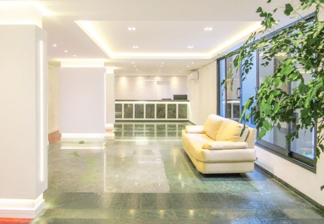 Apartamento em Guarujá - Apto a 200 m da Praia das Pitangueiras-Guarujá/SP Apartamento em Guarujá - Apto a 200 m da Praia das Pitangueiras-Guarujá/SP