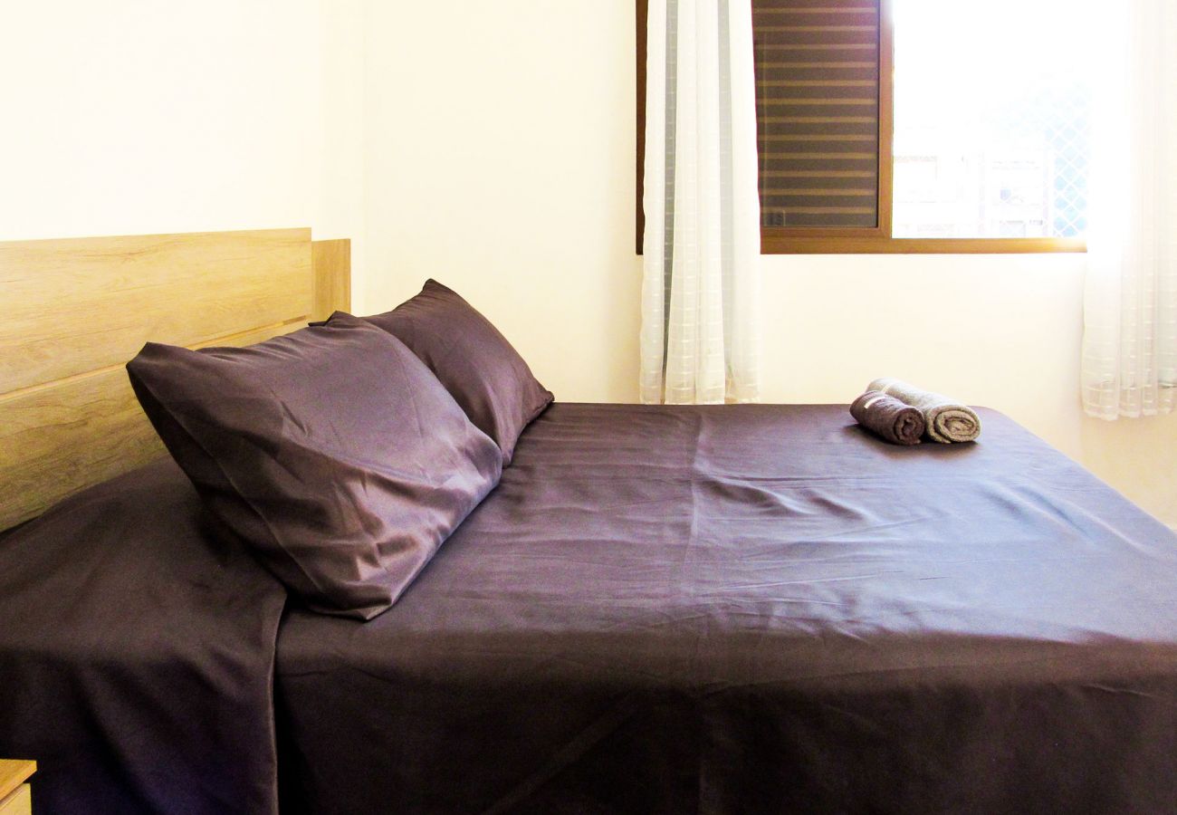 Apartamento em Guarujá - Apto a 200 m da Praia das Pitangueiras-Guarujá/SP Apartamento em Guarujá - Apto a 200 m da Praia das Pitangueiras-Guarujá/SP