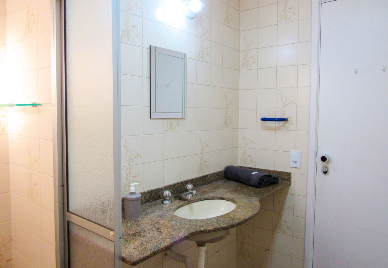 Apartamento em Guarujá - Apto a 200 m da Praia das Pitangueiras-Guarujá/SP Apartamento em Guarujá - Apto a 200 m da Praia das Pitangueiras-Guarujá/SP