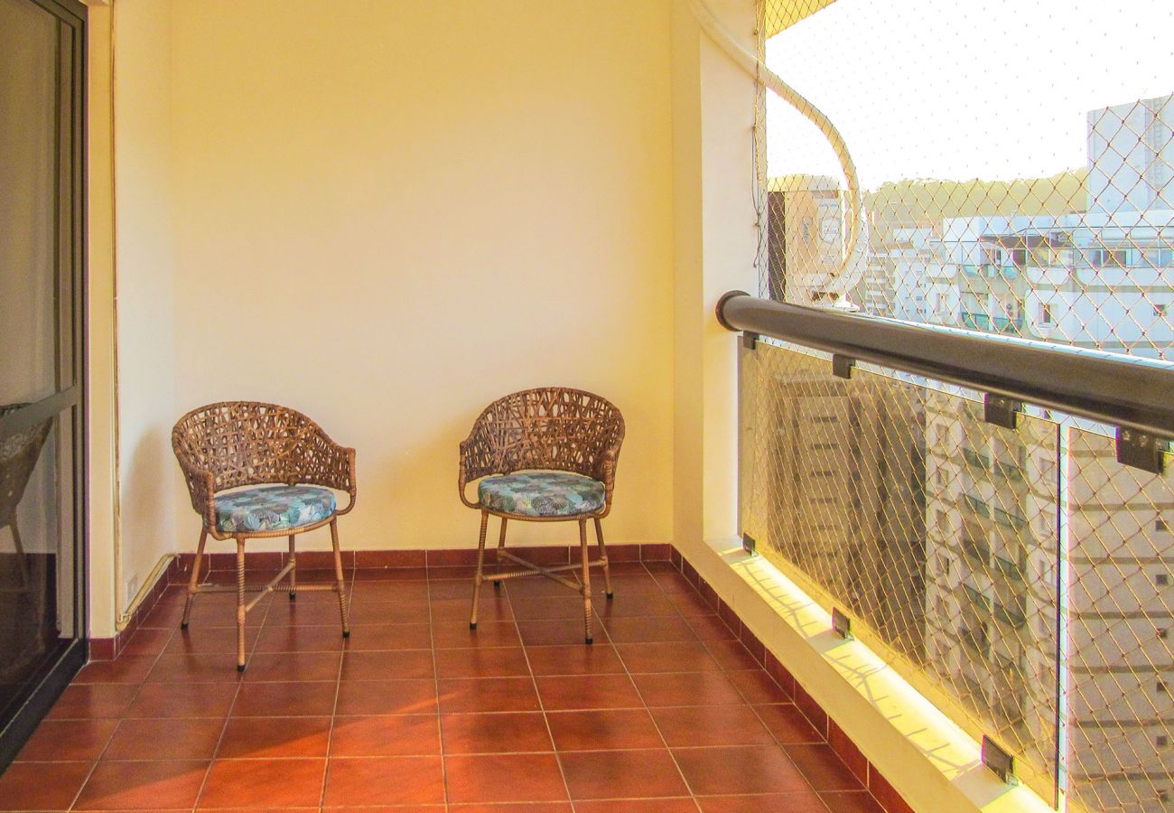 Apartamento em Guarujá - Apto a 200 m da Praia das Pitangueiras-Guarujá/SP Apartamento em Guarujá - Apto a 200 m da Praia das Pitangueiras-Guarujá/SP