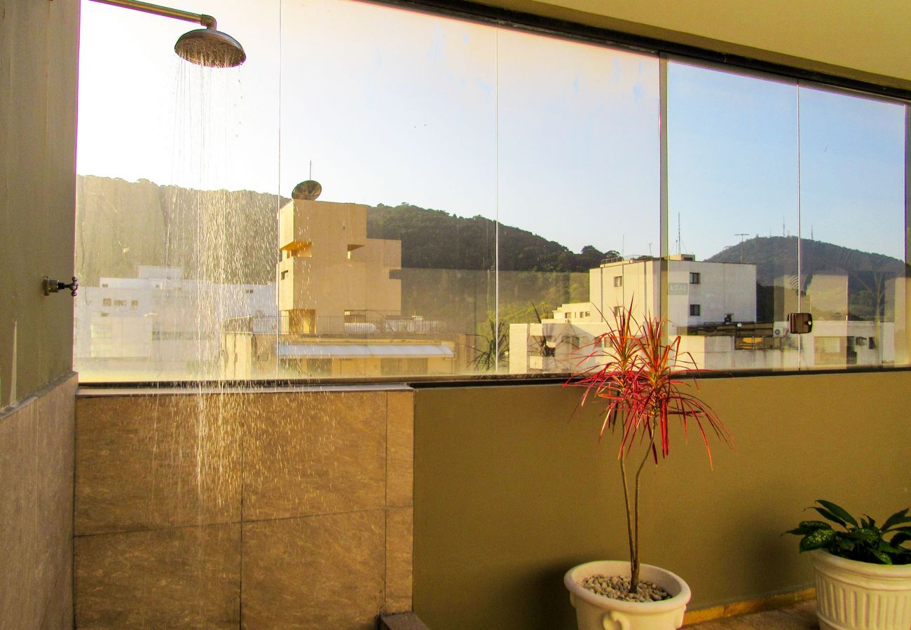 Apartamento em Guarujá - Apto a 200 m da Praia das Pitangueiras-Guarujá/SP Apartamento em Guarujá - Apto a 200 m da Praia das Pitangueiras-Guarujá/SP