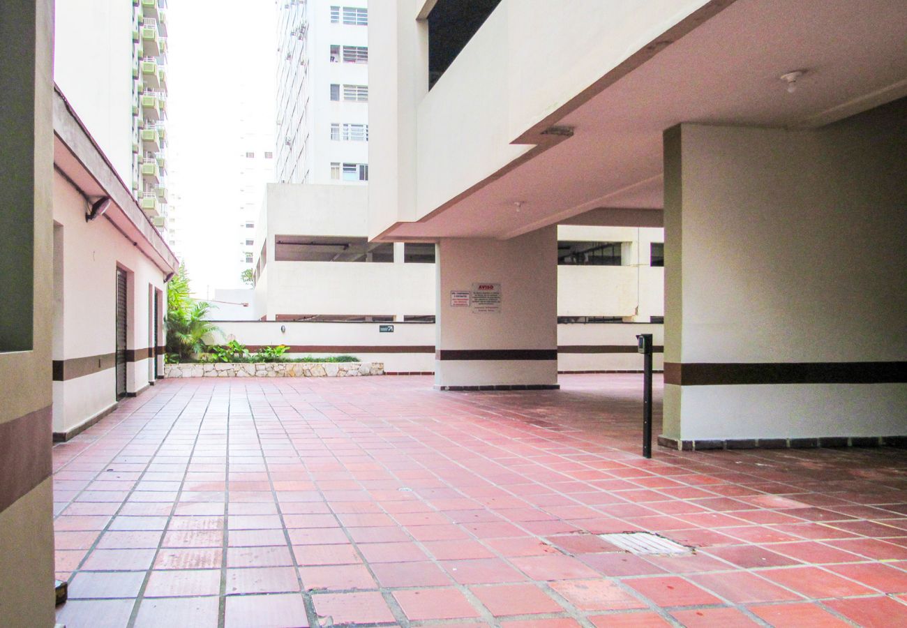 Apartamento em Guarujá - Apto a 200 m da Praia das Pitangueiras-Guarujá/SP Apartamento em Guarujá - Apto a 200 m da Praia das Pitangueiras-Guarujá/SP