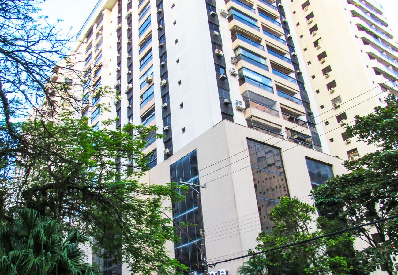 Apartamento em Guarujá - Apto a 200 m da Praia das Pitangueiras-Guarujá/SP Apartamento em Guarujá - Apto a 200 m da Praia das Pitangueiras-Guarujá/SP