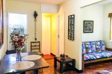 Apartamento em Petrópolis - Charmoso apto c Wi-Fi e linda vista em Itaipava/RJ