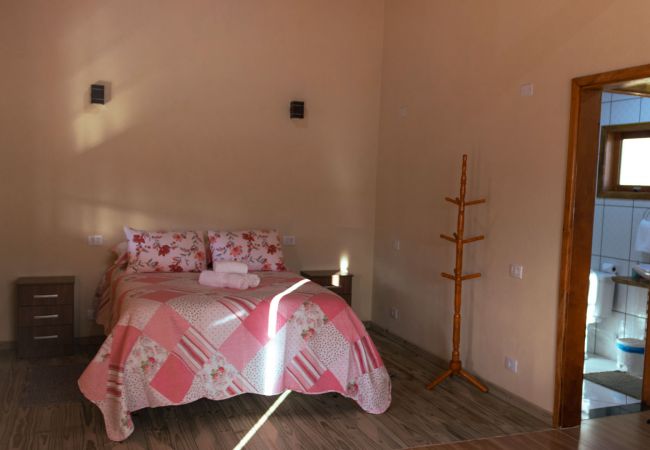 Apartamento em Sapucaí-Mirim - Aconchegante chalé com Wi-Fi em Sapucaí Mirim/MG Apartamento em Sapucaí-Mirim - Aconchegante chalé com Wi-Fi em Sapucaí Mirim/MG