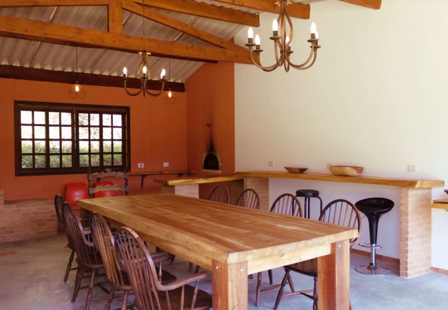 Casa em Piranguçu - Linda Casa de campo c lazer próx Camp.do Jordão/SP Casa em Piranguçu - Linda Casa de campo c lazer próx Camp.do Jordão/SP