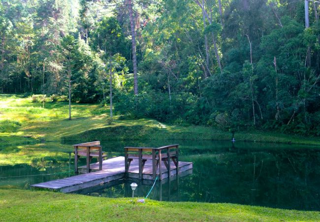 Casa em Piranguçu - Linda Casa de campo c lazer próx Camp.do Jordão/SP Casa em Piranguçu - Linda Casa de campo c lazer próx Camp.do Jordão/SP
