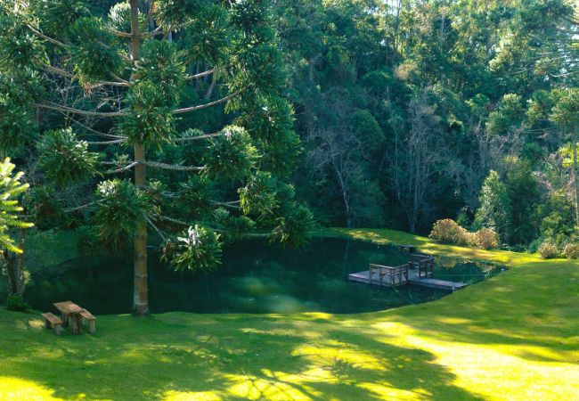 Casa em Piranguçu - Linda Casa de campo c lazer próx Camp.do Jordão/SP Casa em Piranguçu - Linda Casa de campo c lazer próx Camp.do Jordão/SP