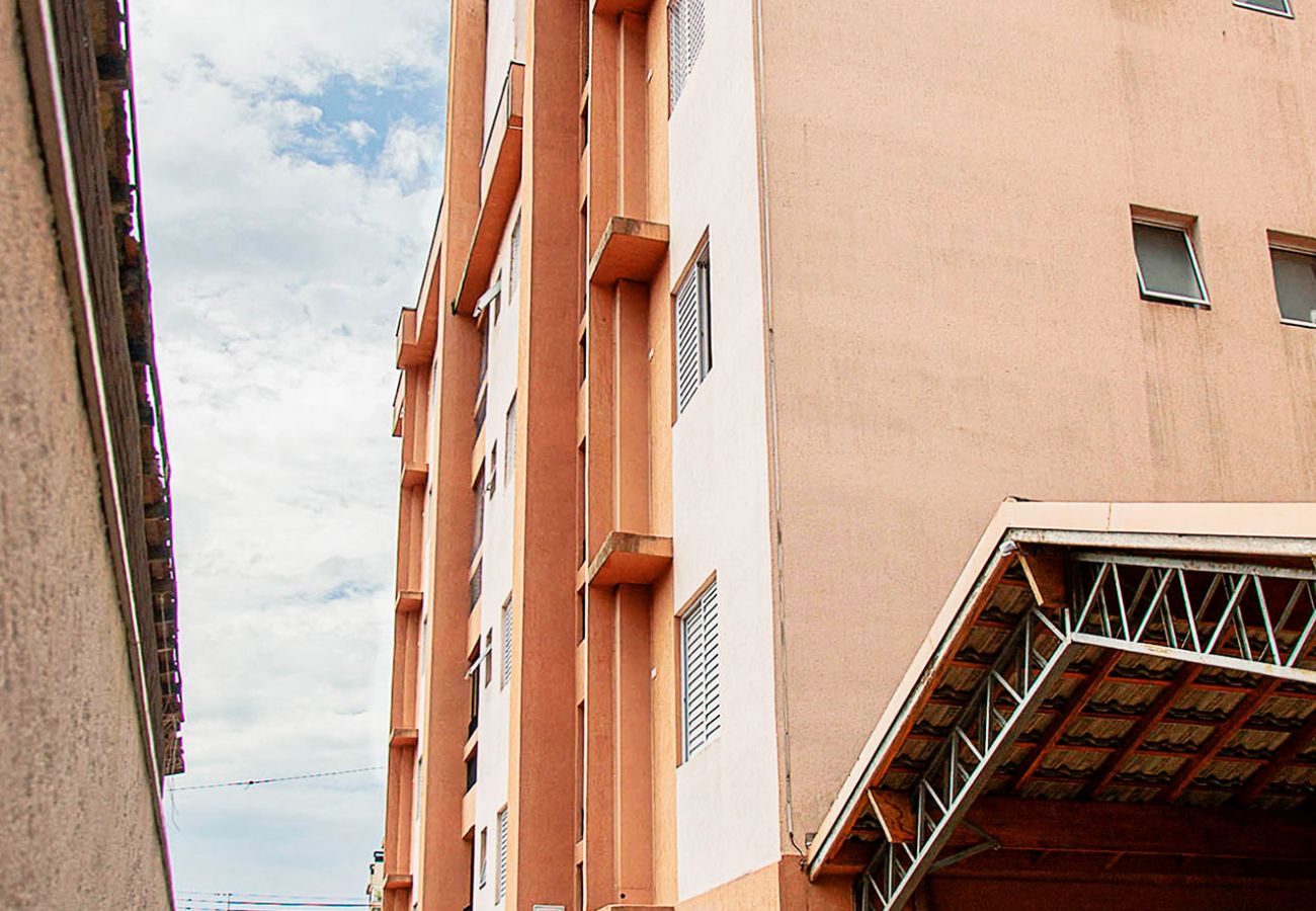 Apartamento em Ubatuba - Incrível Apto com piscina e churrasq em Ubatuba/SP Apartamento em Ubatuba - Incrível Apto com piscina e churrasq em Ubatuba/SP