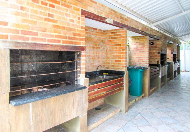 Apartamento em Ubatuba - Loft a 220m da Praia das Toninhas em Ubatuba/SP Apartamento em Ubatuba - Loft a 220m da Praia das Toninhas em Ubatuba/SP