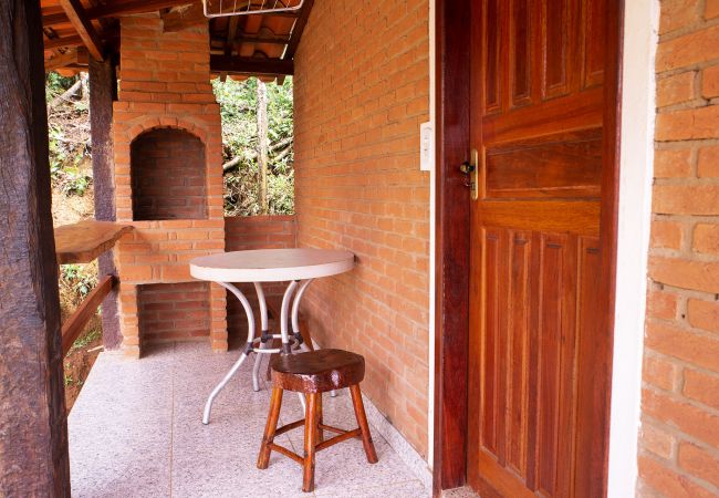 Chalé em Conceição da Ibitipoca - Chalé Aconchegante com Churrasqueira para Relaxar Chalé em Conceição da Ibitipoca - Chalé Aconchegante com Churrasqueira para Relaxar