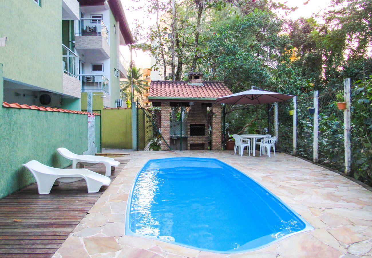 Apartamento em Ubatuba - Apto c Wi-Fi e lazer na Praia de Tabatinga/SP