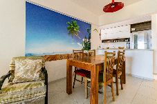 Apartamento em Bertioga - Apto c WiFi a 180m da Praia de Maitinga - Bertioga