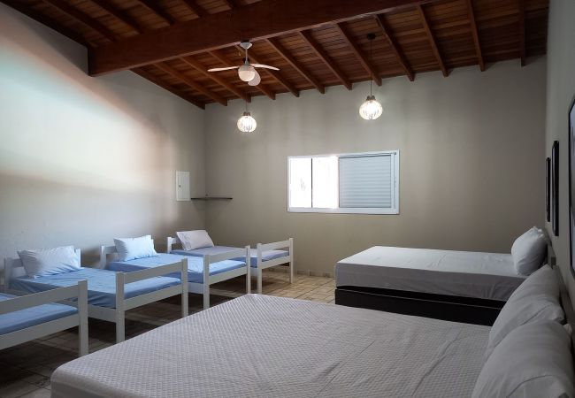 Casa em Jarinu - Chácara com lazer e piscina climatizada Jarinu/SP Casa em Jarinu - Chácara com lazer e piscina climatizada Jarinu/SP