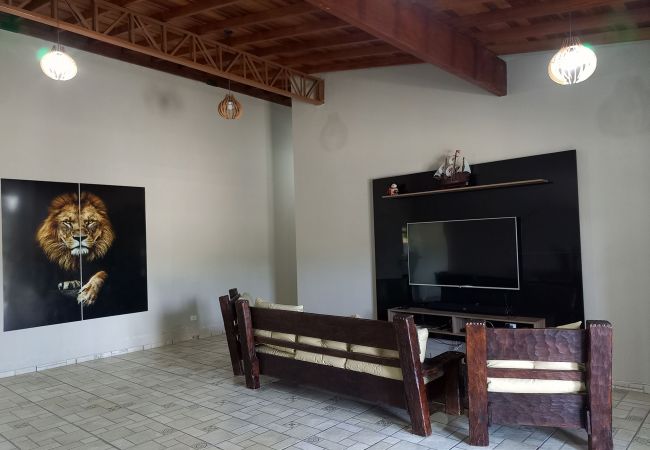 Casa em Jarinu - Chácara com lazer e piscina climatizada Jarinu/SP Casa em Jarinu - Chácara com lazer e piscina climatizada Jarinu/SP