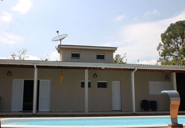 Casa em Jarinu - Chácara com lazer e piscina climatizada Jarinu/SP Casa em Jarinu - Chácara com lazer e piscina climatizada Jarinu/SP