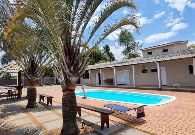 Casa em Jarinu - Chácara com lazer e piscina climatizada Jarinu/SP Casa em Jarinu - Chácara com lazer e piscina climatizada Jarinu/SP