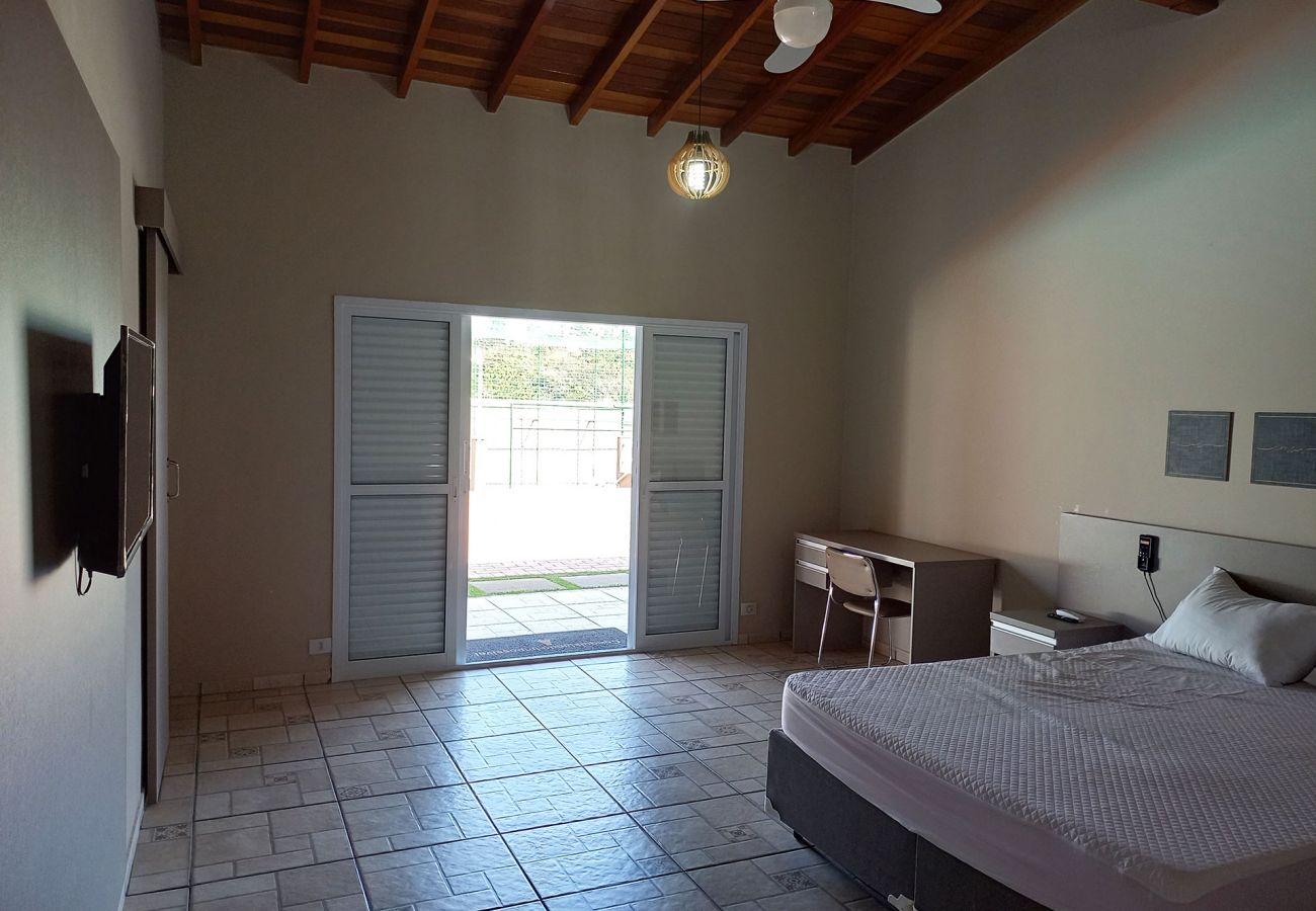 Casa em Jarinu - Chácara com lazer e piscina climatizada Jarinu/SP Casa em Jarinu - Chácara com lazer e piscina climatizada Jarinu/SP