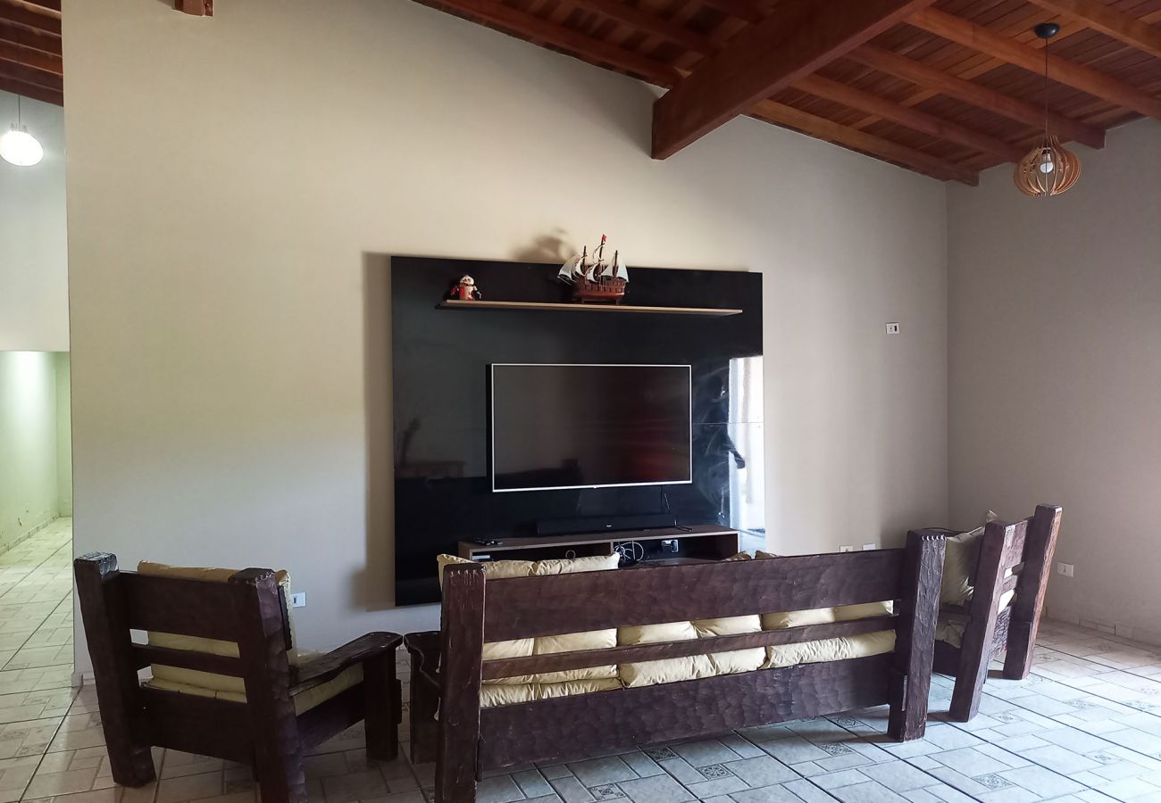 Casa em Jarinu - Chácara com lazer e piscina climatizada Jarinu/SP Casa em Jarinu - Chácara com lazer e piscina climatizada Jarinu/SP