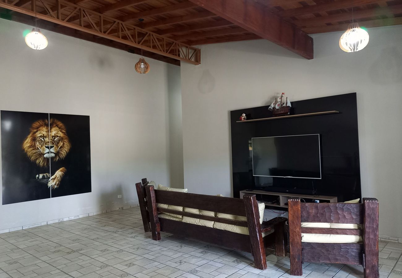 Casa em Jarinu - Chácara com lazer e piscina climatizada Jarinu/SP Casa em Jarinu - Chácara com lazer e piscina climatizada Jarinu/SP