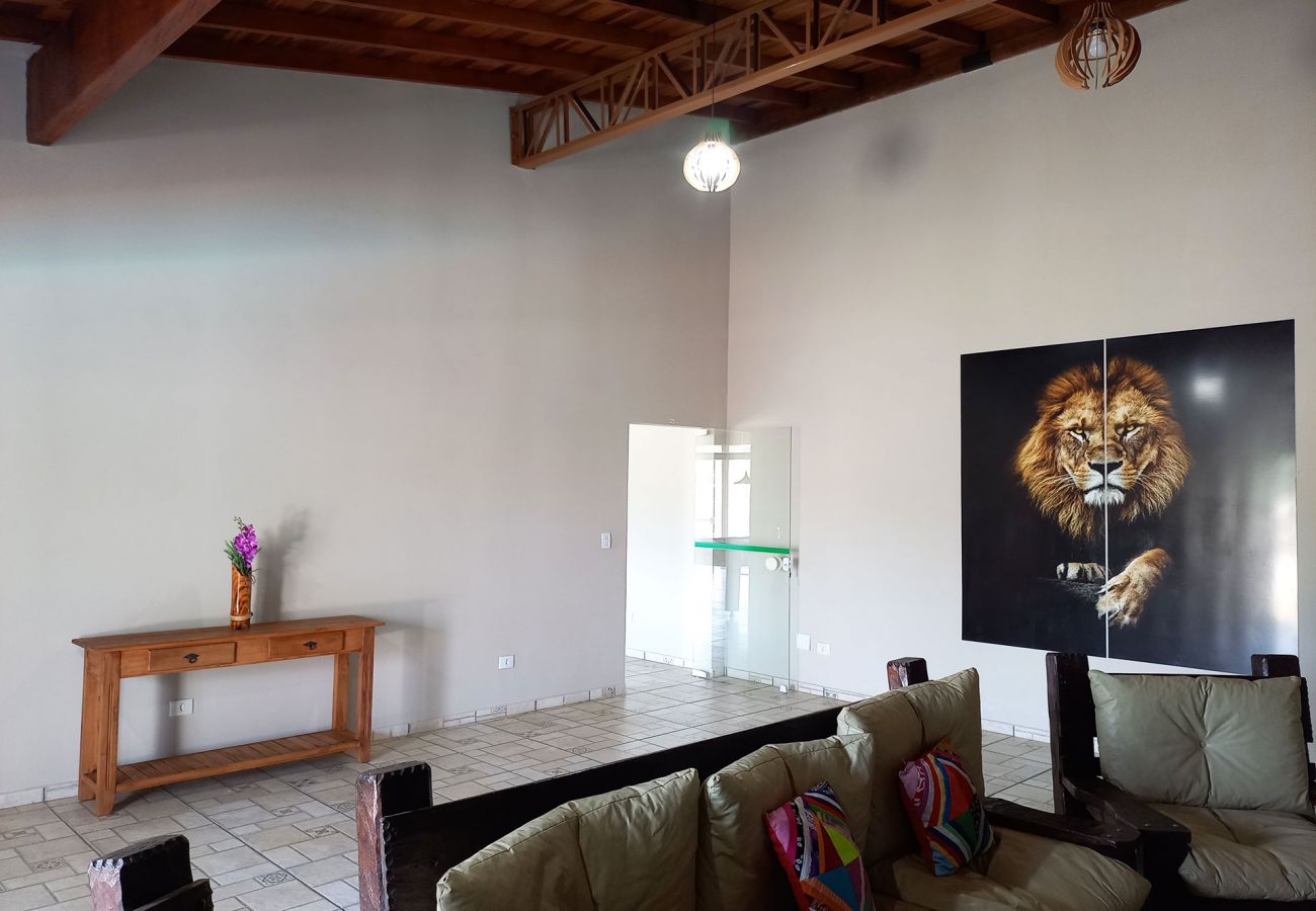 Casa em Jarinu - Chácara com lazer e piscina climatizada Jarinu/SP Casa em Jarinu - Chácara com lazer e piscina climatizada Jarinu/SP