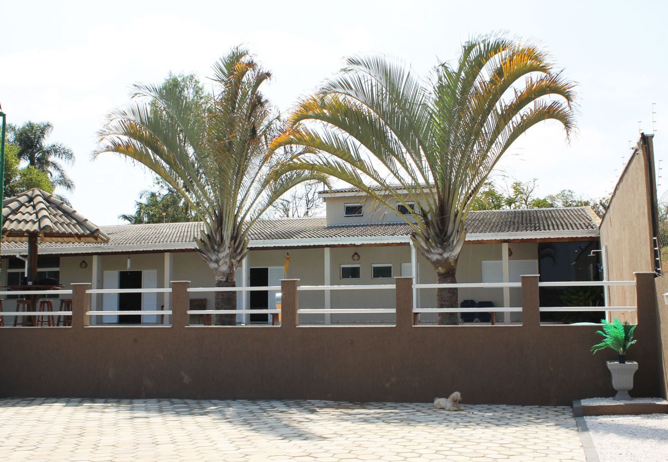 Casa em Jarinu - Chácara com lazer e piscina climatizada Jarinu/SP Casa em Jarinu - Chácara com lazer e piscina climatizada Jarinu/SP