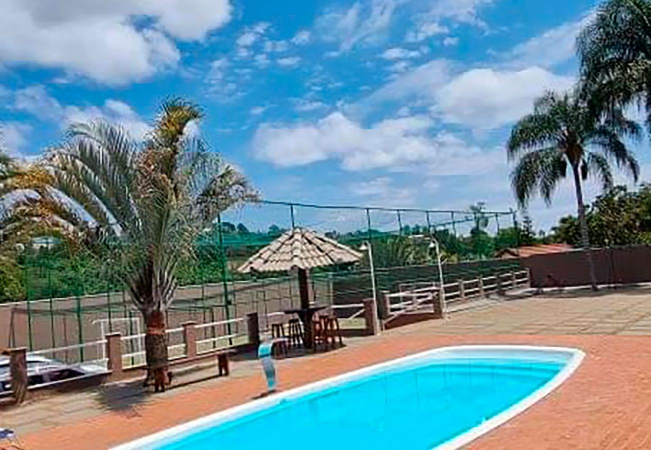 Casa em Jarinu - Chácara com lazer e piscina climatizada Jarinu/SP Casa em Jarinu - Chácara com lazer e piscina climatizada Jarinu/SP