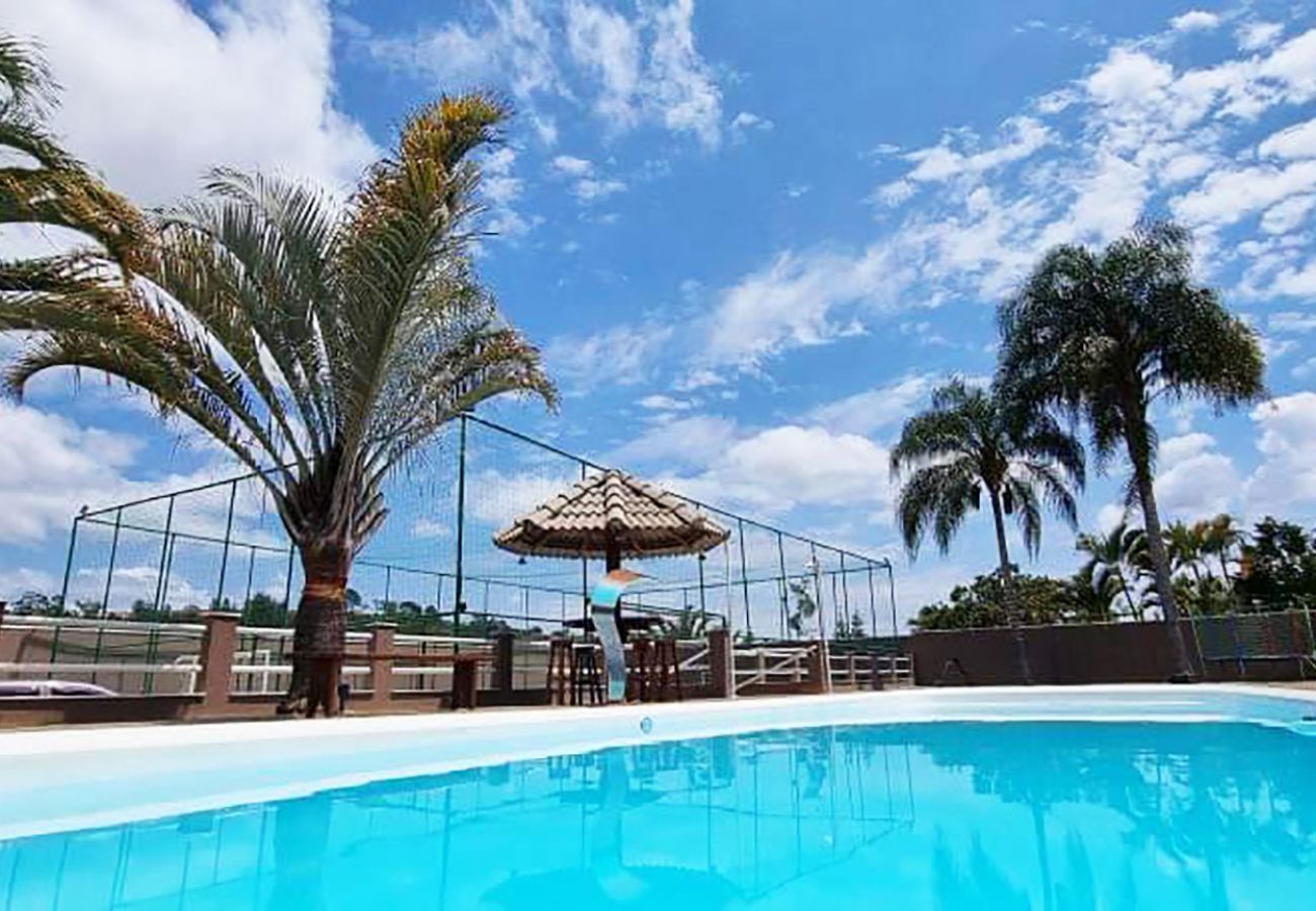 Casa em Jarinu - Chácara com lazer e piscina climatizada Jarinu/SP Casa em Jarinu - Chácara com lazer e piscina climatizada Jarinu/SP