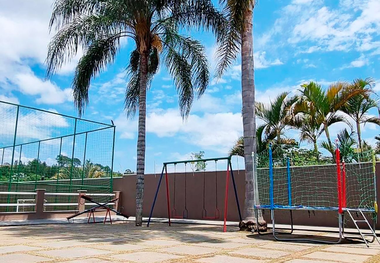Casa em Jarinu - Chácara com lazer e piscina climatizada Jarinu/SP Casa em Jarinu - Chácara com lazer e piscina climatizada Jarinu/SP