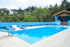 Casa em Cotia - Casa de Campo com piscina e churrasq em Cotia/SP