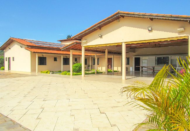 Casa em Mairiporã - Casa de campo c piscina e lazer em Mairiporã Casa em Mairiporã - Casa de campo c piscina e lazer em Mairiporã