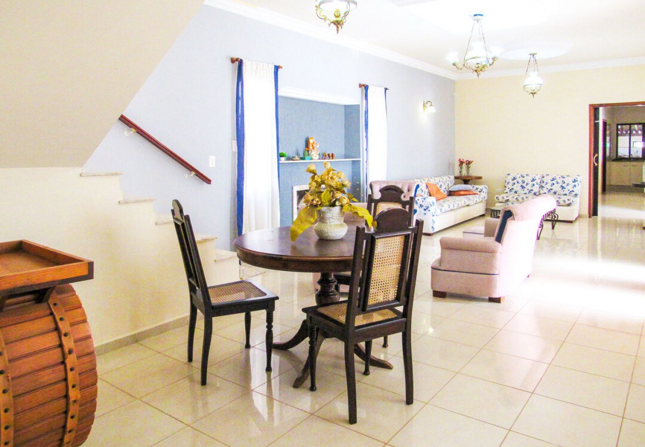 Casa em Mairiporã - Casa de campo c piscina e lazer em Mairiporã Casa em Mairiporã - Casa de campo c piscina e lazer em Mairiporã