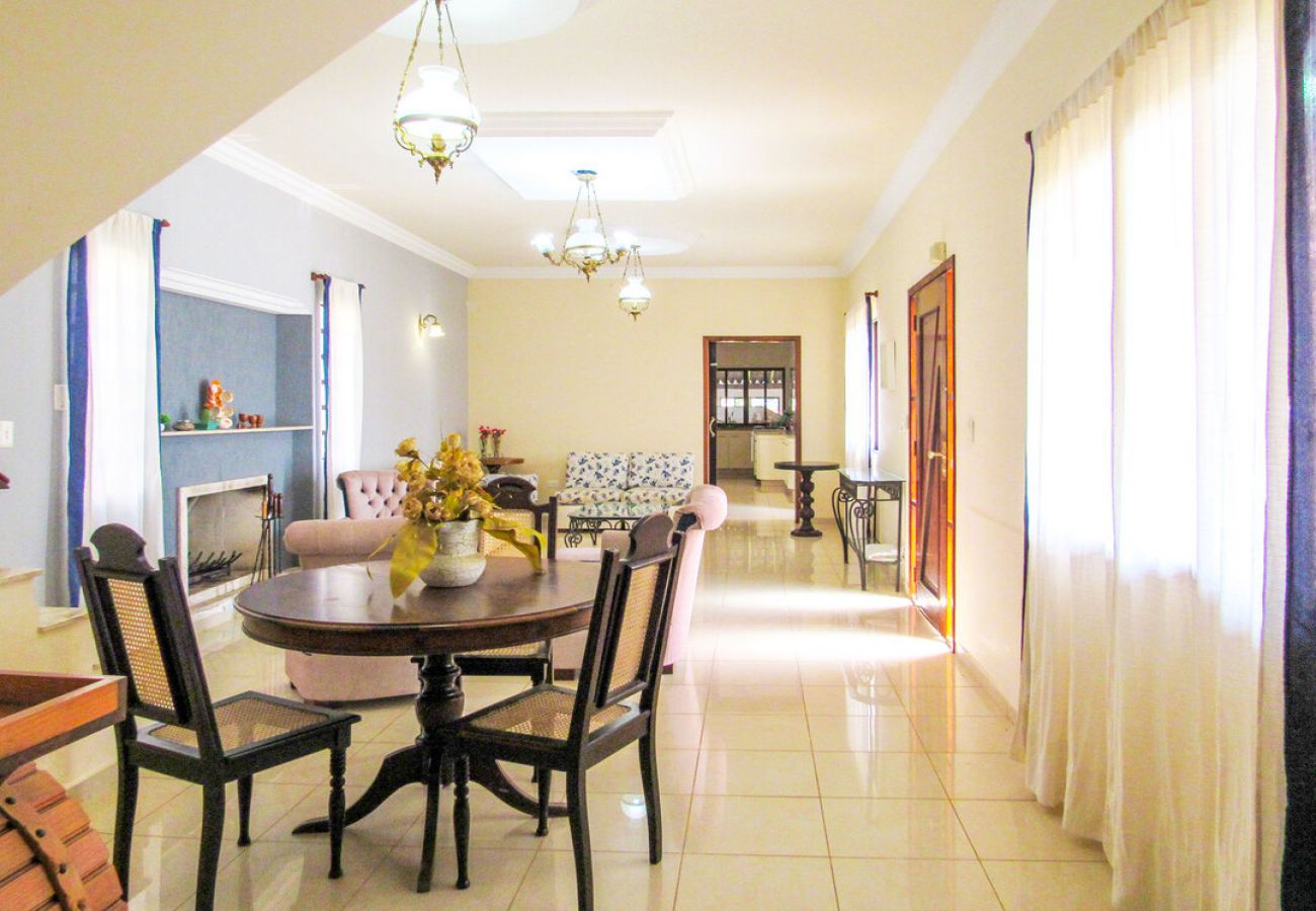 Casa em Mairiporã - Casa de campo c piscina e lazer em Mairiporã Casa em Mairiporã - Casa de campo c piscina e lazer em Mairiporã