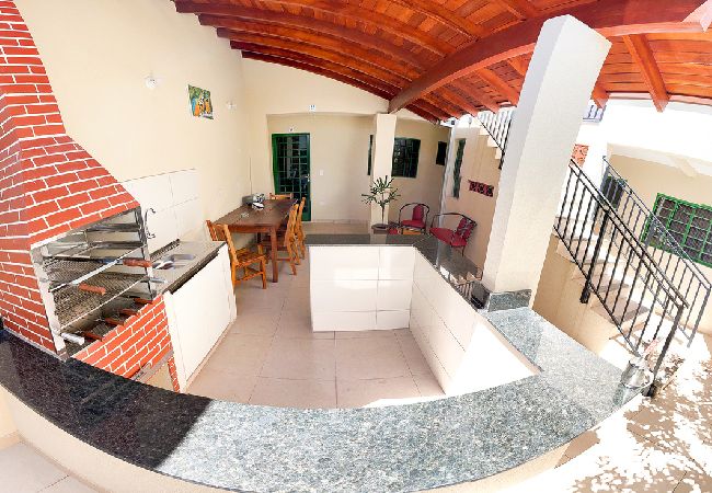Apartamento em Campo Grande - Apto c Churrasqueira próx do Centro- Campo Grande