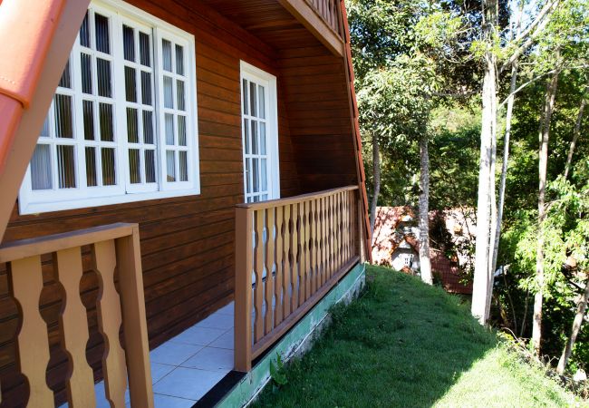 Chalé em Domingos Martins - Chalé com ótima localização em Domingos Martins/ES Chalé em Domingos Martins - Chalé com ótima localização em Domingos Martins/ES