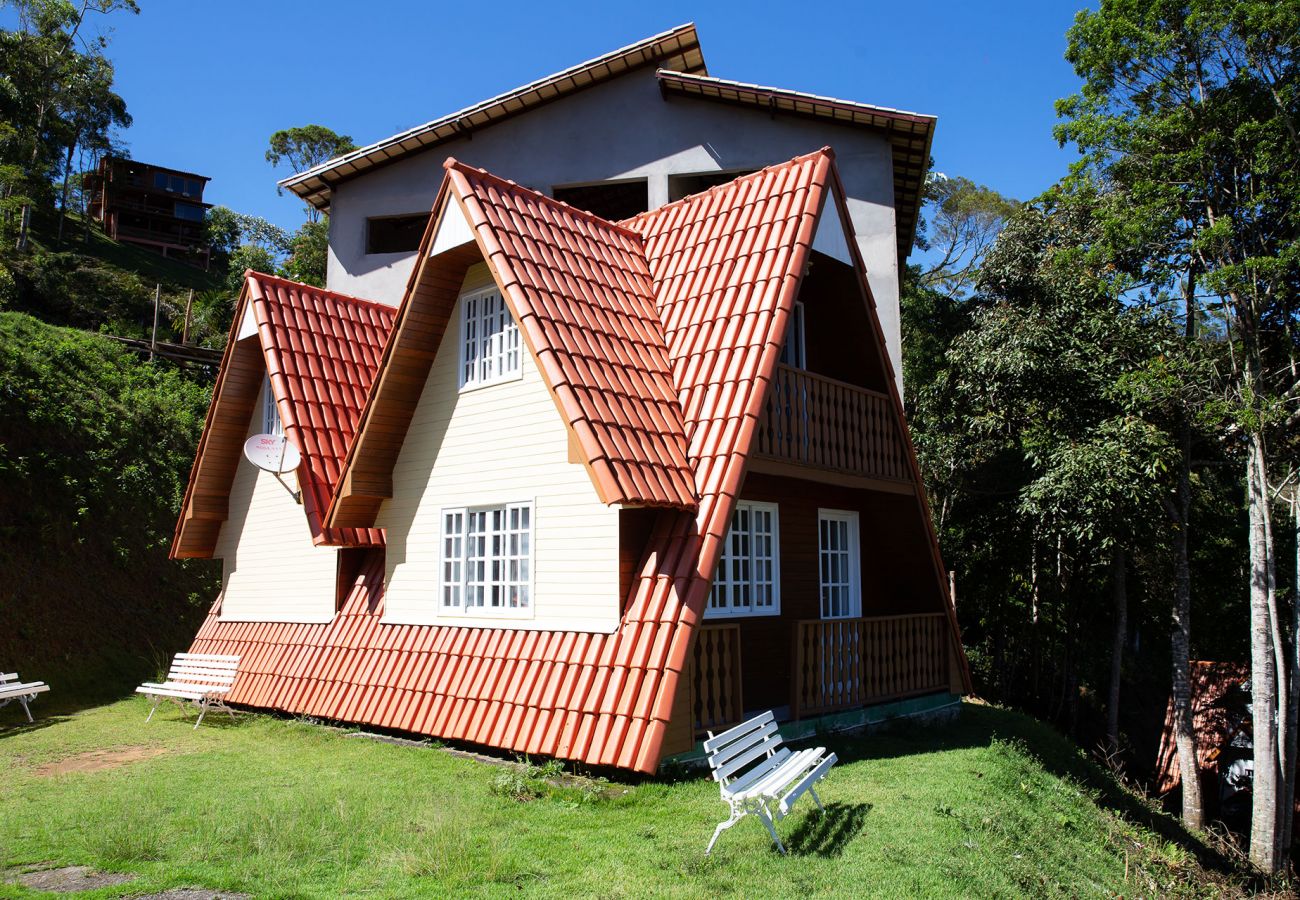 Chalé em Domingos Martins - Chalé com ótima localização em Domingos Martins/ES Chalé em Domingos Martins - Chalé com ótima localização em Domingos Martins/ES