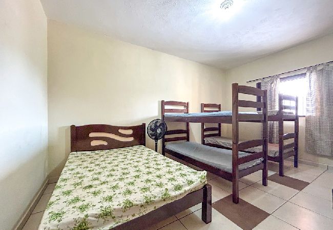 Casa em Praia Grande - Casa c churrasqueira próx à Praia Jardim Real/SP Casa em Praia Grande - Casa c churrasqueira próx à Praia Jardim Real/SP