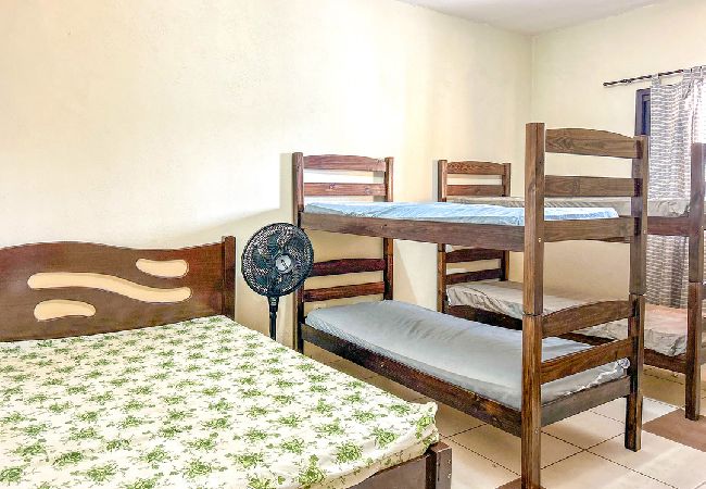 Casa em Praia Grande - Casa c churrasqueira próx à Praia Jardim Real/SP Casa em Praia Grande - Casa c churrasqueira próx à Praia Jardim Real/SP