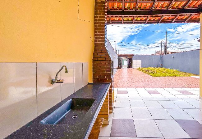 Casa em Praia Grande - Casa c churrasqueira próx à Praia Jardim Real/SP Casa em Praia Grande - Casa c churrasqueira próx à Praia Jardim Real/SP