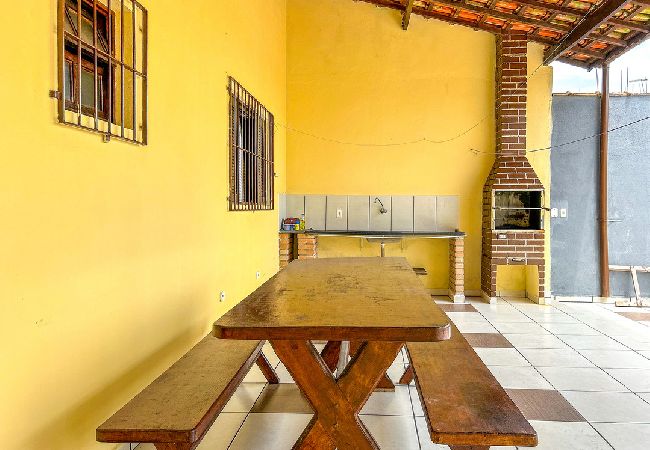 Casa em Praia Grande - Casa c churrasqueira próx à Praia Jardim Real/SP Casa em Praia Grande - Casa c churrasqueira próx à Praia Jardim Real/SP