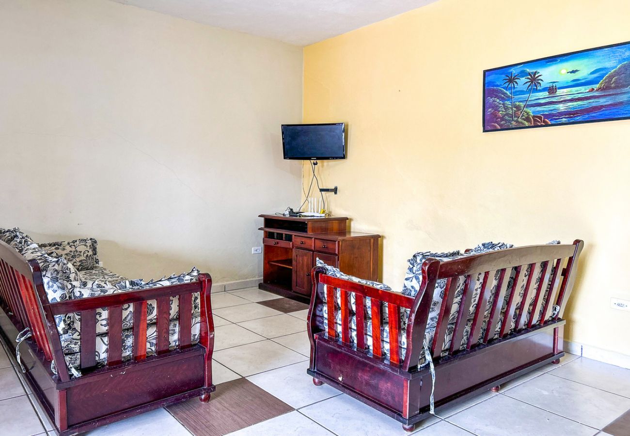 Casa em Praia Grande - Casa c churrasqueira próx à Praia Jardim Real/SP Casa em Praia Grande - Casa c churrasqueira próx à Praia Jardim Real/SP