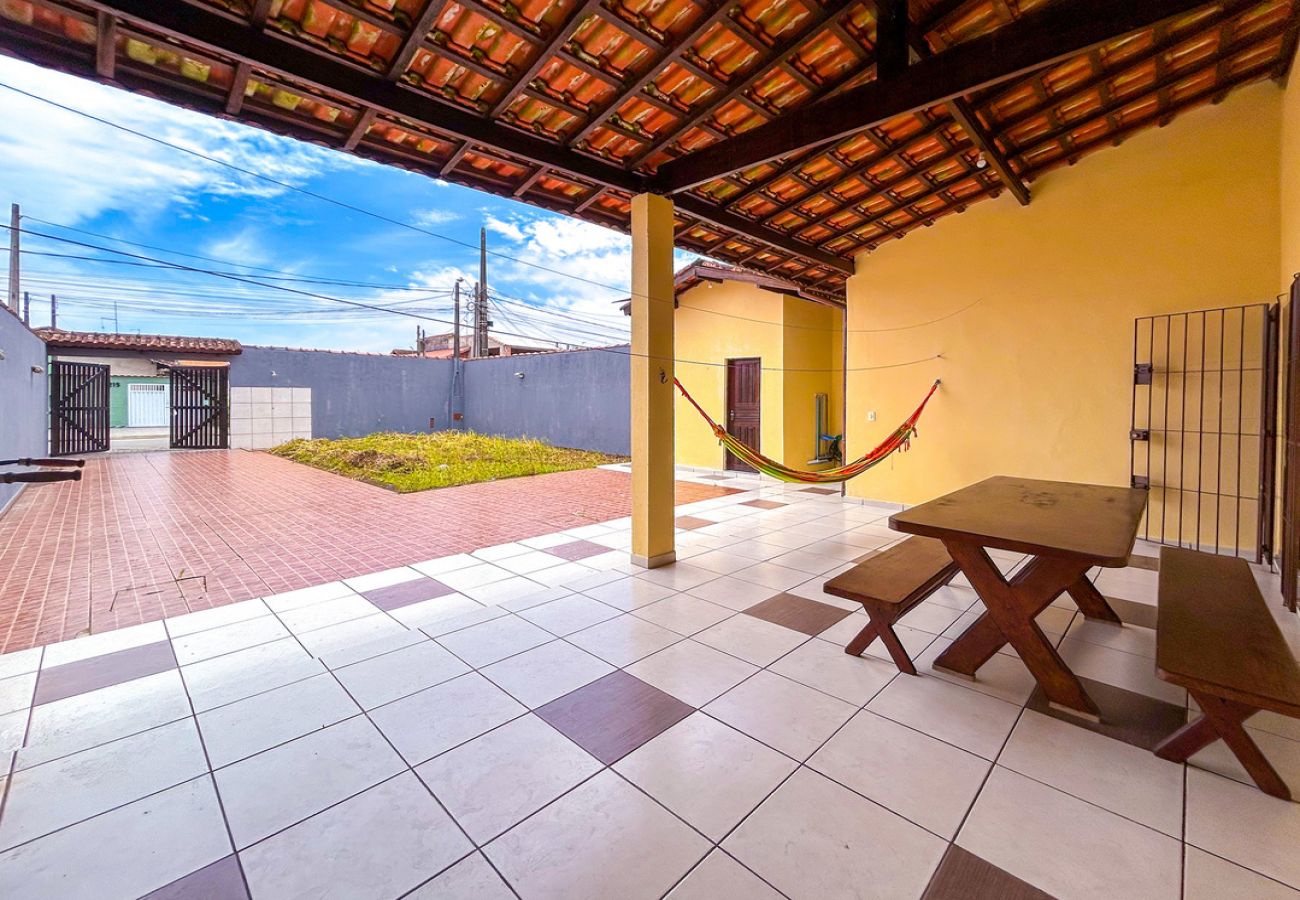 Casa em Praia Grande - Casa c churrasqueira próx à Praia Jardim Real/SP Casa em Praia Grande - Casa c churrasqueira próx à Praia Jardim Real/SP