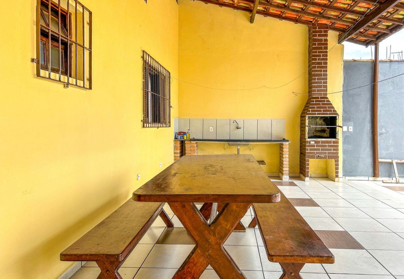 Casa em Praia Grande - Casa c churrasqueira próx à Praia Jardim Real/SP Casa em Praia Grande - Casa c churrasqueira próx à Praia Jardim Real/SP