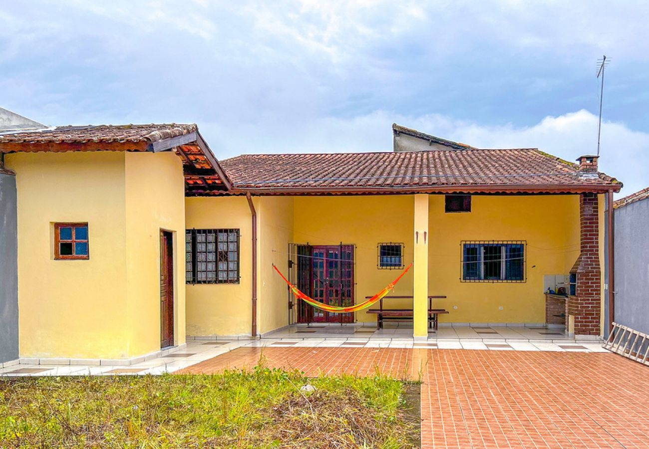 Casa em Praia Grande - Casa c churrasqueira próx à Praia Jardim Real/SP Casa em Praia Grande - Casa c churrasqueira próx à Praia Jardim Real/SP