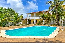 Casa em Itacimirim - Casa com piscina em Itacimirim/BA
