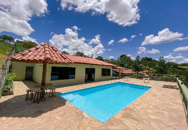 Casa em Socorro - Chácara com churrasq, piscina e lazer - Socorro/SP Casa em Socorro - Chácara com churrasq, piscina e lazer - Socorro/SP