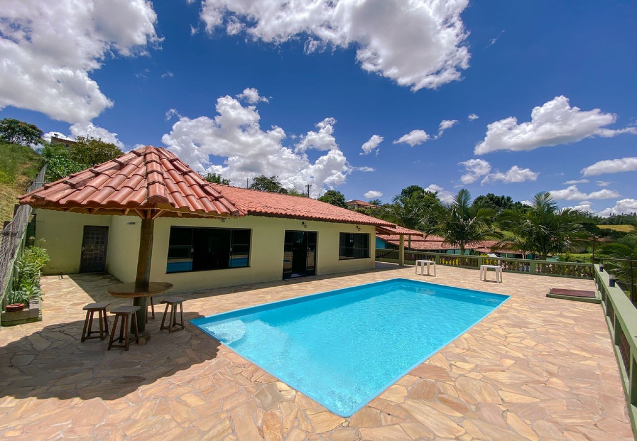 Casa em Socorro - Chácara com churrasq, piscina e lazer - Socorro/SP Casa em Socorro - Chácara com churrasq, piscina e lazer - Socorro/SP